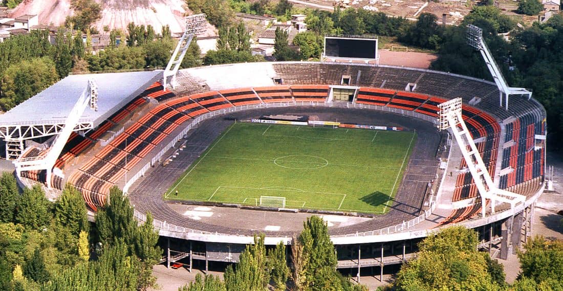 Стадіон «Шахтар» (Донецьк)