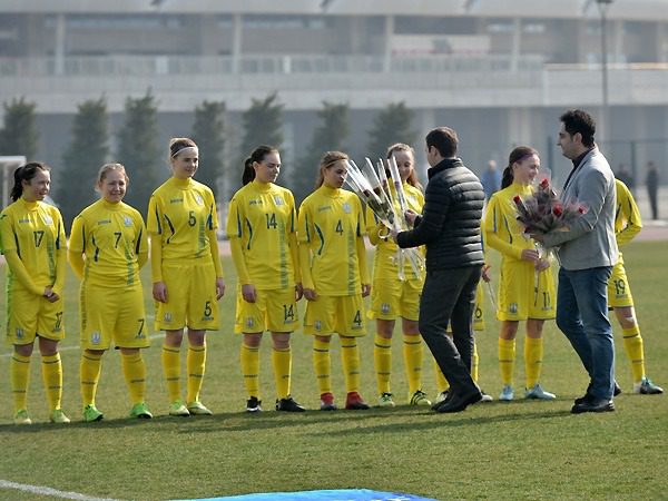 МиЗбірна, WU-17, Паламарчук, дівоча збірна України з футболу, Ю-17, жіноча збірна, Ельхан Мамедов, женский футбол, Азербайджан, 8 березня