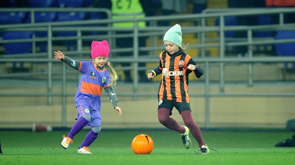 ФК Шахтар, Шахтер Донецк, Shakhtar Social Foundation, женский футбол, девчонки футбол, Давай играй, футбол девочки, UNFPA Ukraine, ООН, популяризація, Харьков, Харків