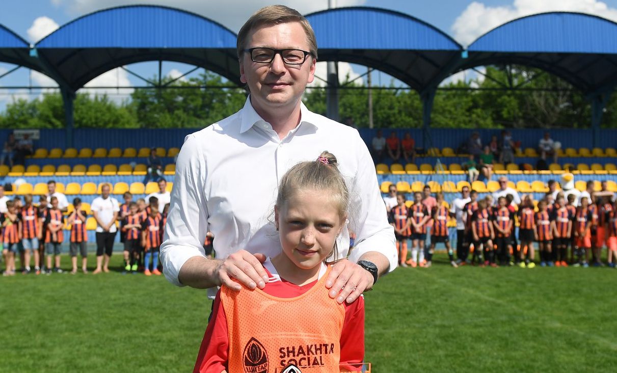 ФК Шахтар, Шахтер Донецк, Shakhtar Social Foundation, женский футбол, девчонки футбол, Давай играй, футбол девочки, UNFPA Ukraine, ООН, популяризація, Сергій Палкін