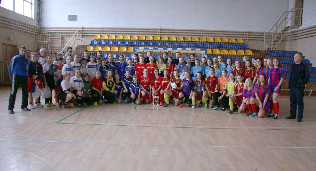 Різдвяний турнір, Суми, дівочий футбол, футзал серед дівчат, футзал дівчата, СумДУ, Федерації футболу Сумщини, Луганочка