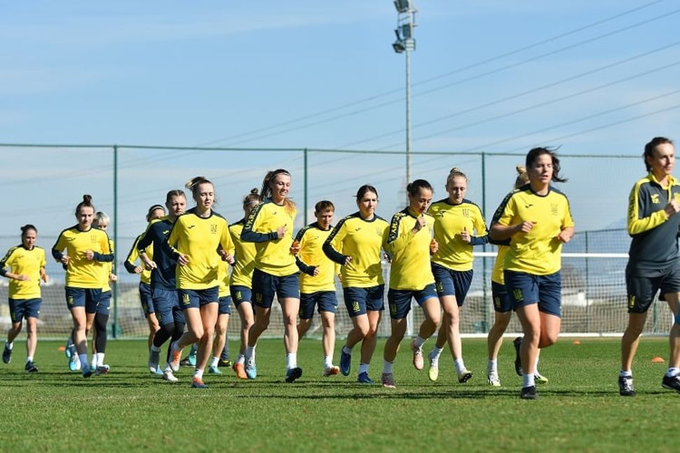 Національна жіноча збірна розпочала підготовку до матчів плей-оф