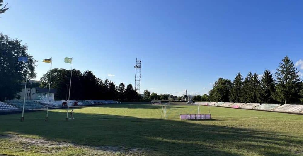 Авангард Звягель стадіон
