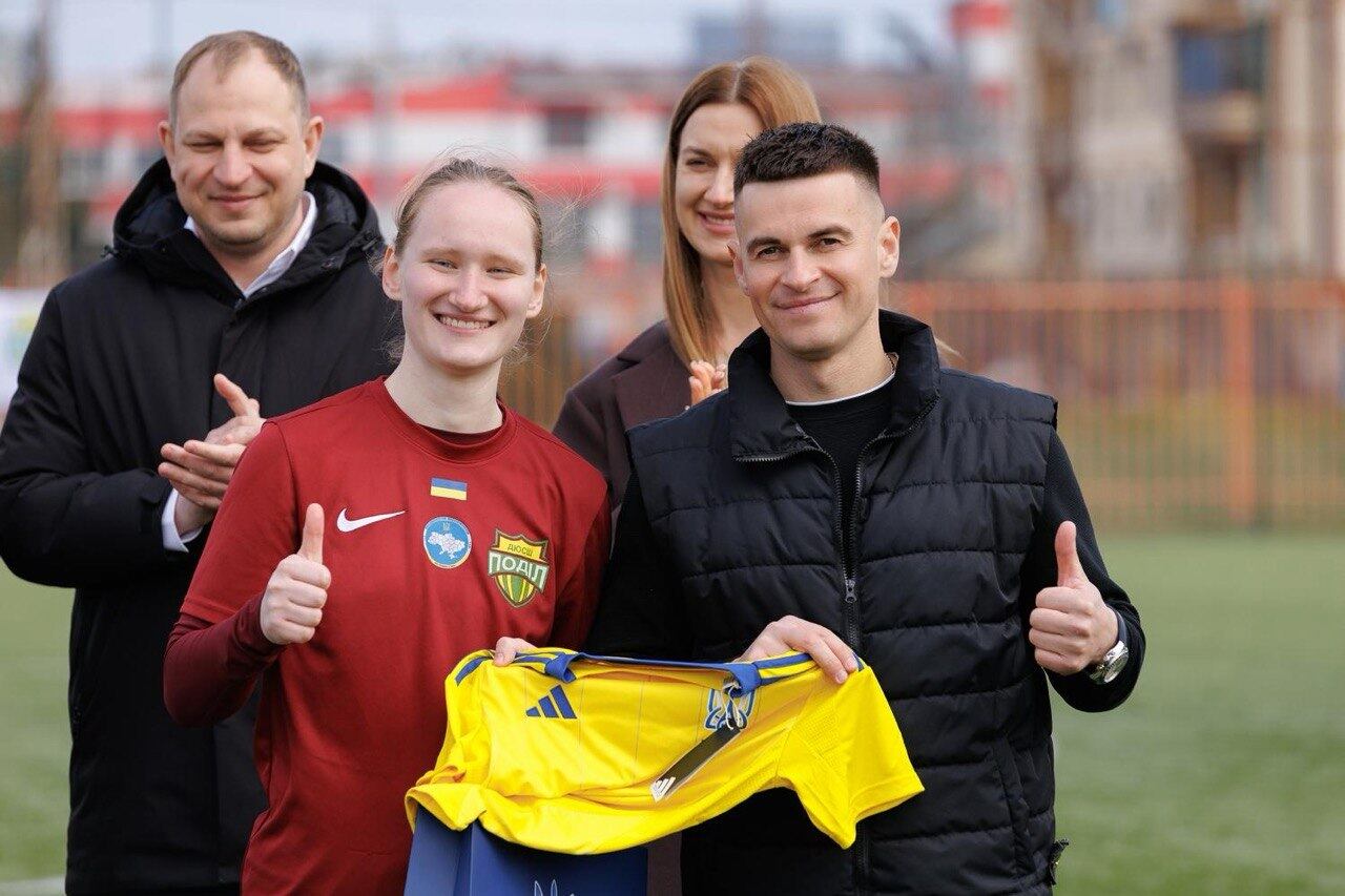 голкіпер, нагородження, Бортнік